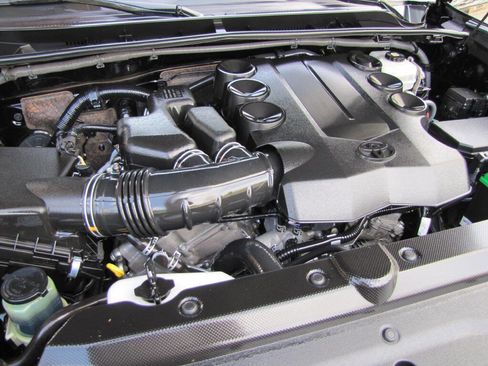 Used 2021 Toyota 4Runner SR5 Premium w/ Moonroof Package image 37