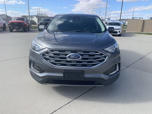 Used 2024 Ford Edge Titanium AWD/4WD image 3