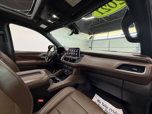 Used 2021 Chevrolet Suburban High Country AWD/4WD image 24