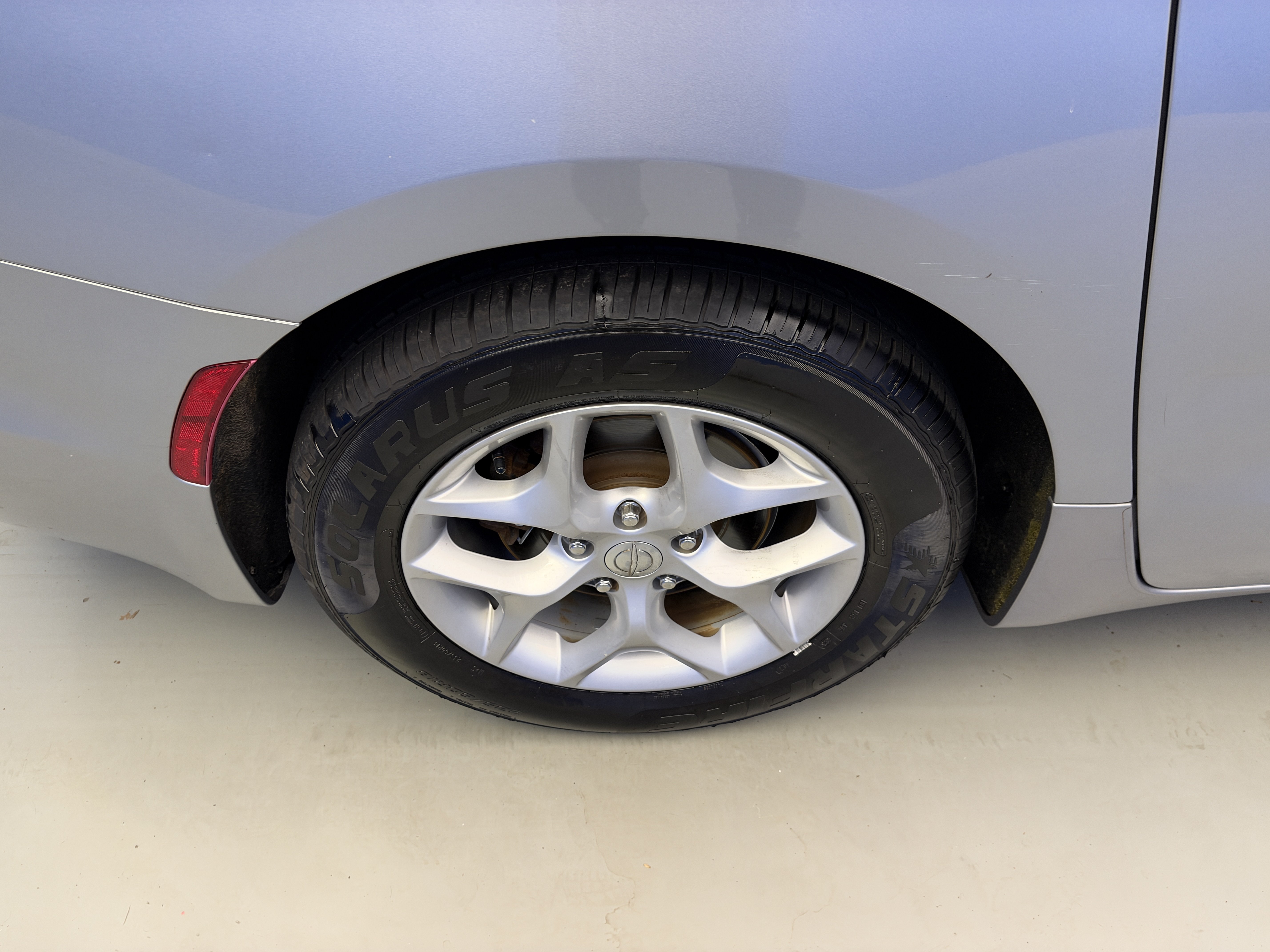 Used 2018 Chrysler Pacifica Touring Plus w/ Tire & Wheel Group FWD image 8