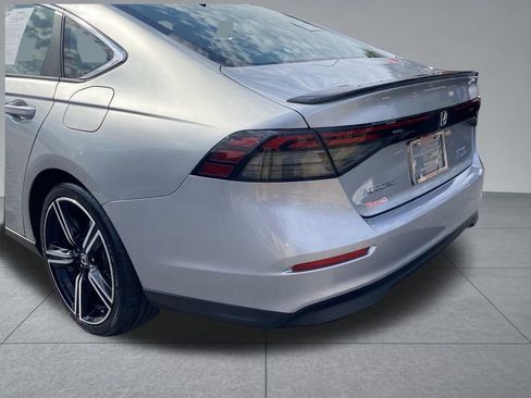 Used 2024 Honda Accord Sport image 11