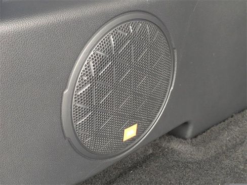 Used 2020 Toyota RAV4 Limited image 12