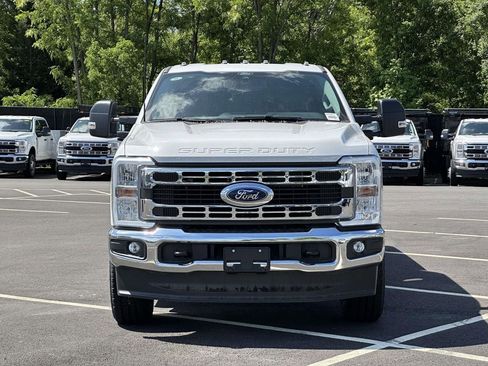 New 2026 Ford F250 XLT w/ FX4 Off-Road Package AWD/4WD image 7