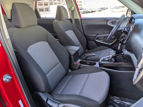 Used 2024 Kia Soul LX w/ Option Group 015 image 28