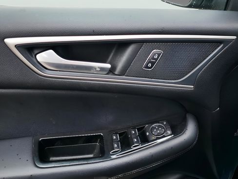 Used 2019 Ford Edge SEL w/ Equipment Group 201A image 21