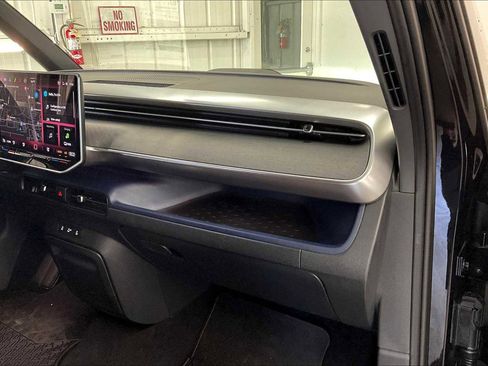 New 2025 Volkswagen ID. Buzz Pro S image 28