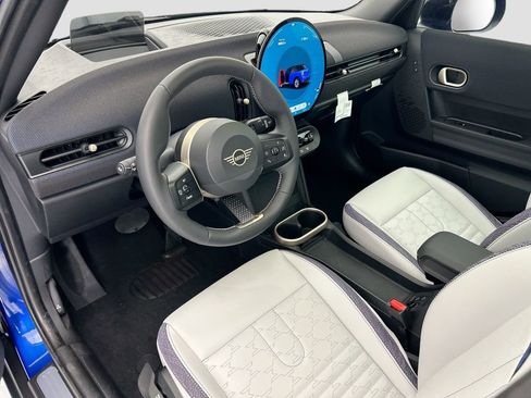 New 2026 MINI Cooper 4-Door Hardtop image 9