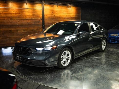 Used 2025 Honda Accord LX image 2