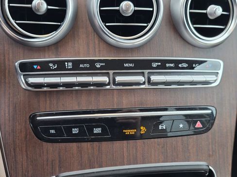 Used 2022 Mercedes-Benz GLC 300 image 27