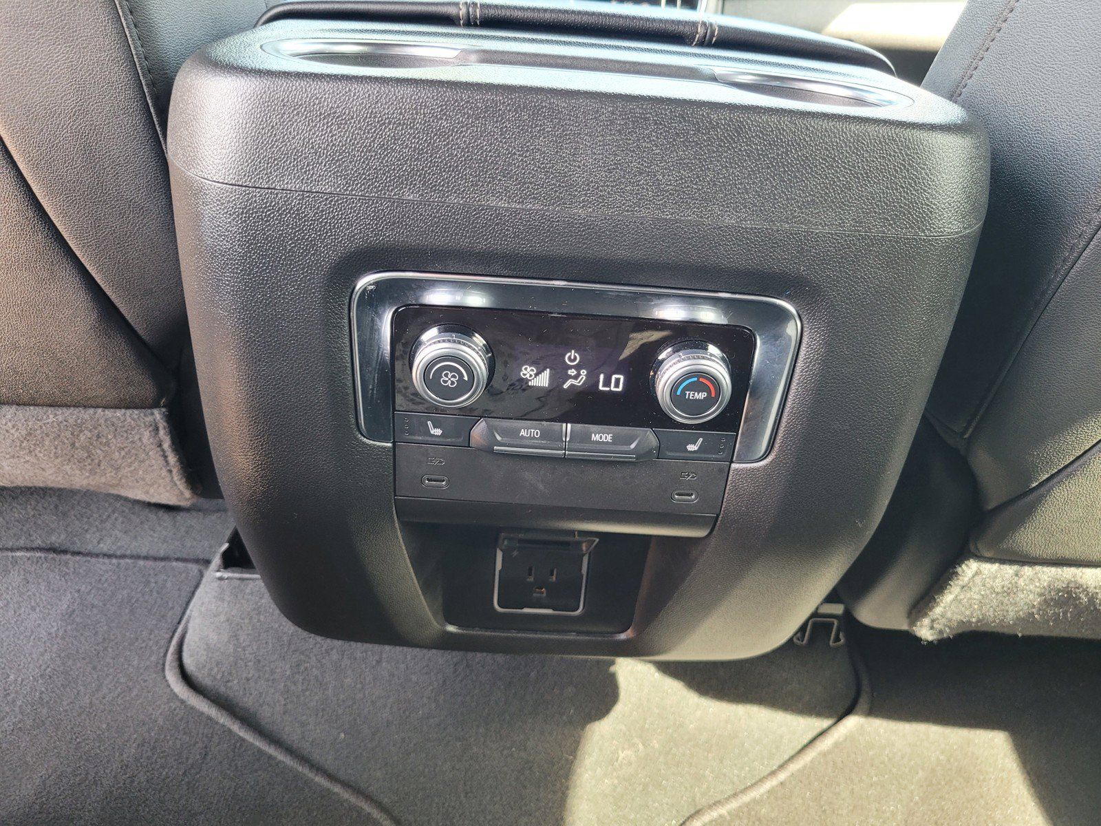 Used 2026 GMC Yukon XL Elevation RWD image 15