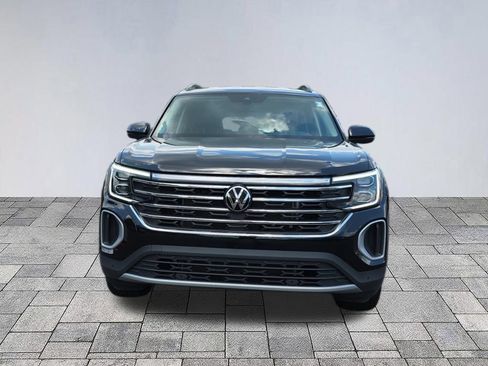 Used 2025 Volkswagen Atlas SE FWD image 2
