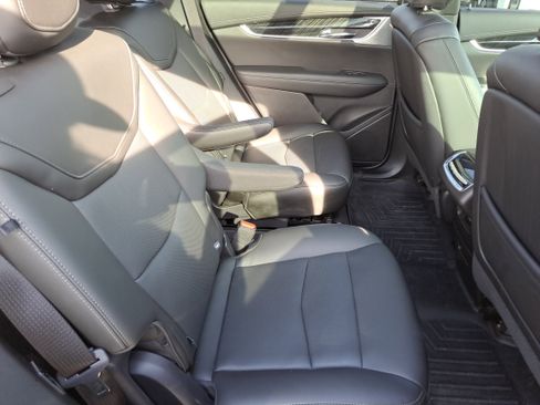 Used 2021 Cadillac XT6 Premium Luxury image 27
