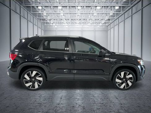 Used 2024 Volkswagen Taos SEL AWD/4WD image 7