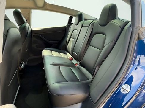 Used 2023 Tesla Model 3 Standard Range RWD image 7