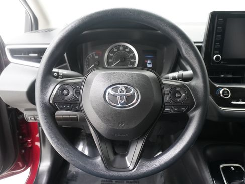 Used 2022 Toyota Corolla LE FWD image 15