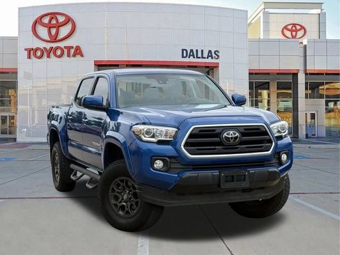 Used 2018 Toyota Tacoma SR5 RWD image 1
