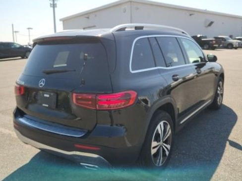 Used 2025 Mercedes-Benz GLB 250 image 7
