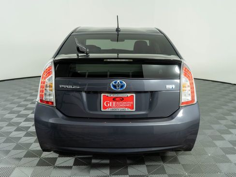 Used 2015 Toyota Prius Four image 5