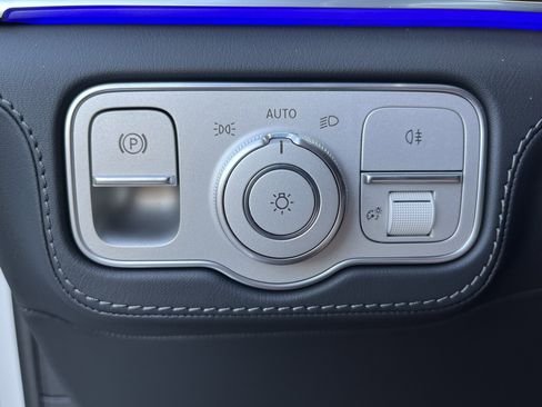 New 2026 Mercedes-Benz GLS 580 4MATIC image 24