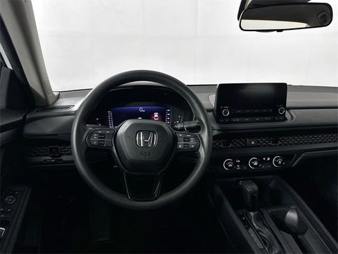 Used 2025 Honda Accord LX image 10