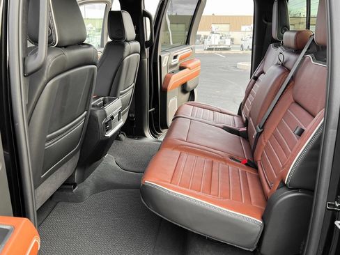 Used 2025 GMC Sierra 3500 Denali Ultimate image 22