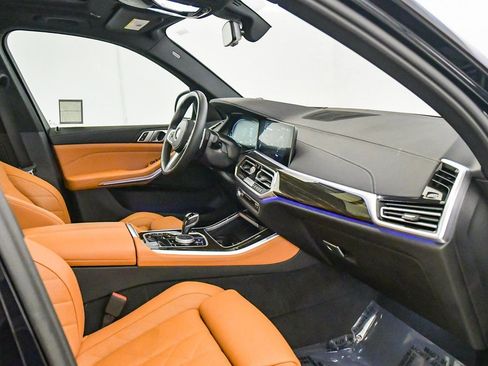 Used 2023 BMW X5 xDrive40i w/ M Sport Package image 16