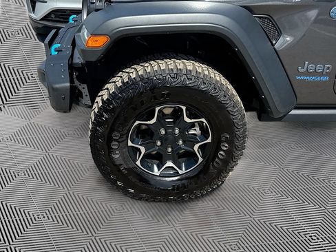 Used 2022 Jeep Wrangler Unlimited Rubicon 4xe w/ Dual Top Group AWD/4WD image 34