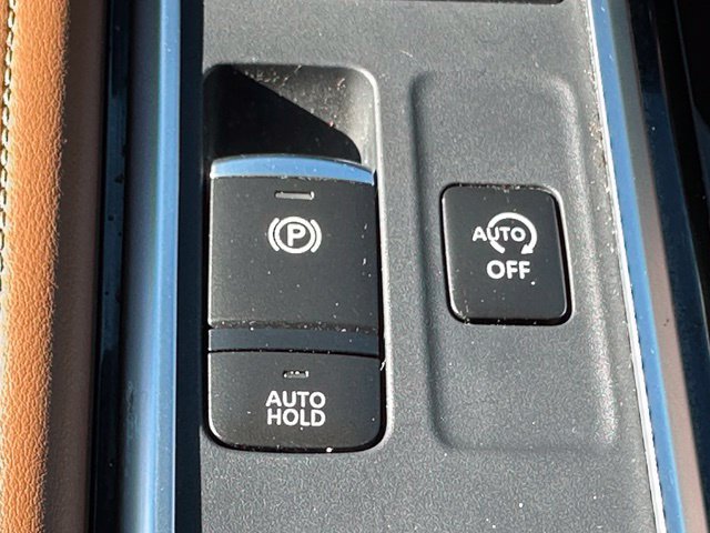 Certified 2025 Nissan Pathfinder Platinum AWD/4WD image 35