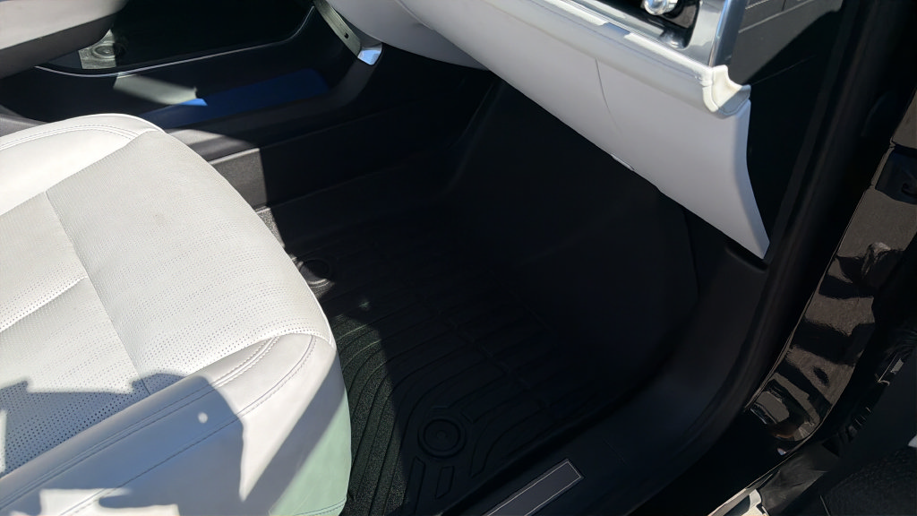 Certified 2024 Cadillac Lyriq Sport AWD/4WD image 31