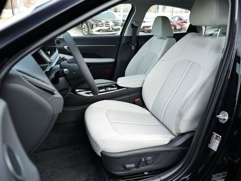 Used 2023 Hyundai Sonata SEL w/ Cargo Package image 18