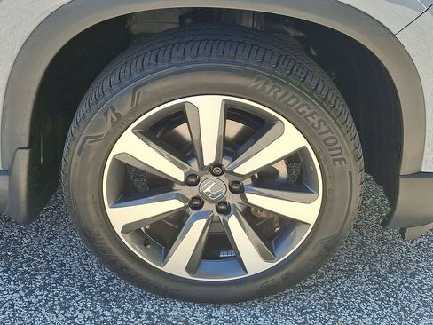 Used 2023 Honda Pilot Touring image 8