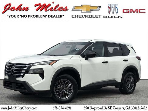 Used 2024 Nissan Rogue S AWD/4WD image 1