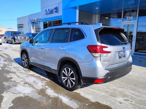 Used 2022 Subaru Forester Limited w/ Popular Package #2 image 2