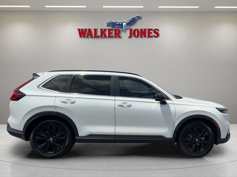 Used 2024 Honda CR-V Sport Touring image 8
