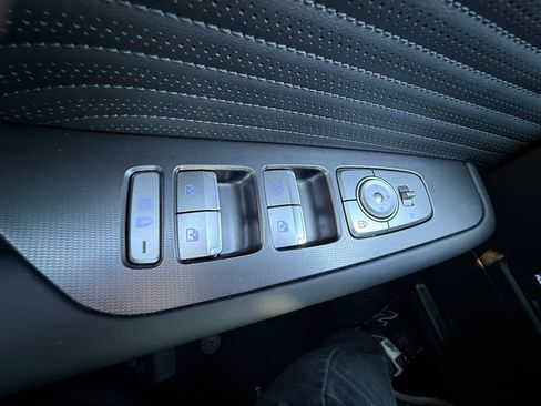 Used 2025 Hyundai Palisade Calligraphy image 22