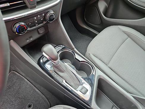 Used 2024 Buick Encore GX Preferred w/ Comfort Package FWD image 20