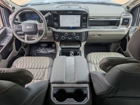 New 2026 Ford F250 Platinum w/ Platinum Plus Package AWD/4WD image 9