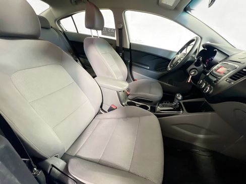 Used 2017 Kia Forte LX FWD image 28