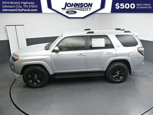 Used 2024 Toyota 4Runner SR5 Premium AWD/4WD image 32