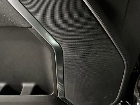 Used 2025 GMC Sierra 1500 SLT image 24