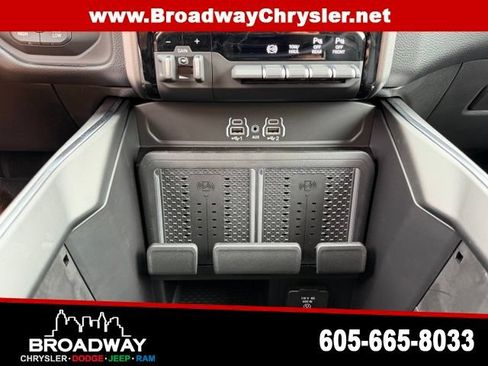 New 2026 RAM 2500 Laramie w/ Towing Technology Group AWD/4WD image 19