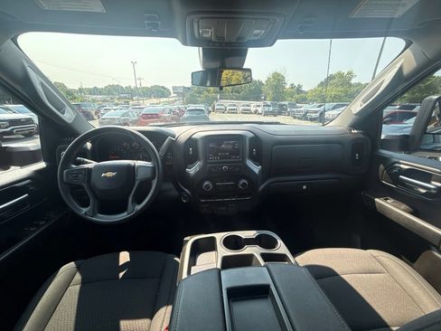 Used 2025 Chevrolet Silverado 2500 Custom AWD/4WD image 7