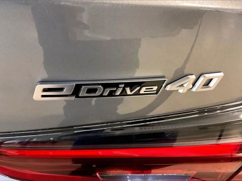 Used 2025 BMW i4 eDrive40 w/ Driving Assistance Package image 10