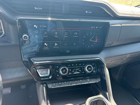 Used 2024 GMC Sierra 1500 AT4 w/ Technology Package AWD/4WD image 28