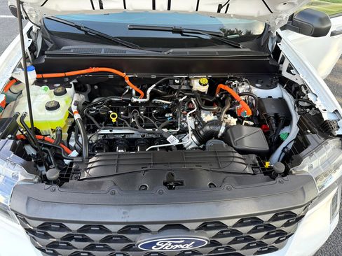 Used 2025 Ford Maverick XLT image 37