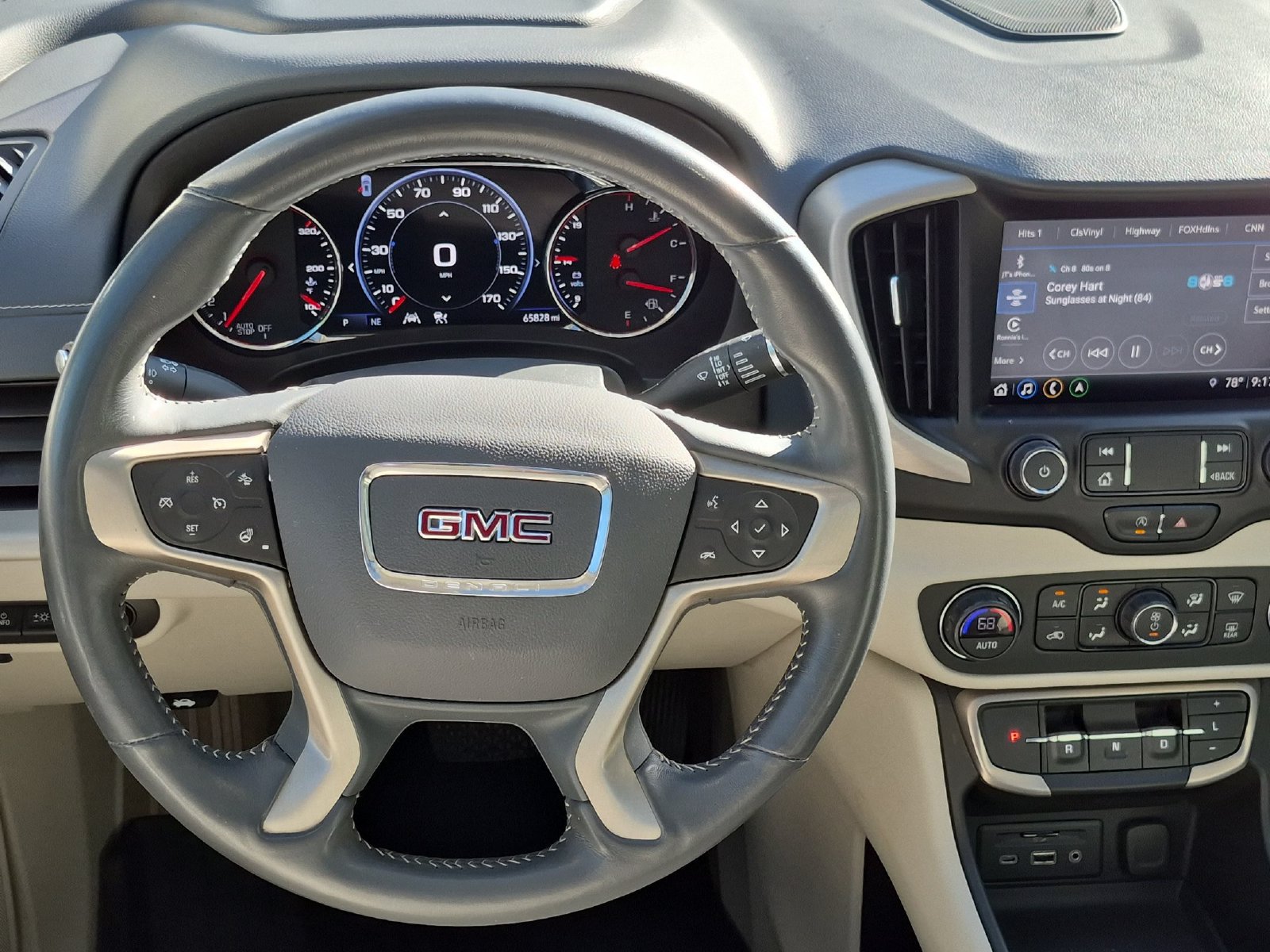 Used 2022 GMC Terrain Denali w/ Denali Premium Package AWD/4WD image 29