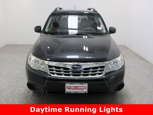 Used 2011 Subaru Forester 2.5X Premium image 3