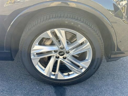 Used 2021 Audi Q7 3.0T Premium w/ Convenience Package AWD/4WD image 9