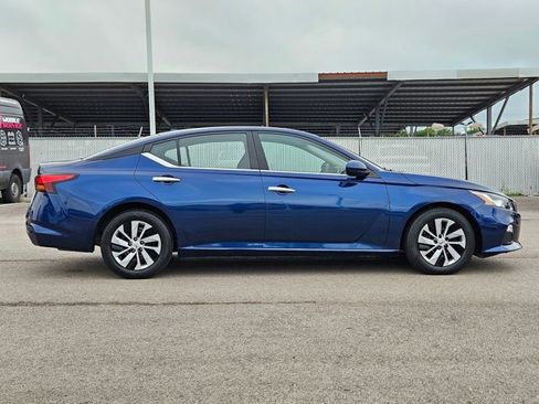 Used 2020 Nissan Altima 2.5 S image 4