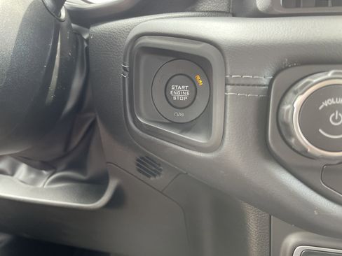 New 2025 Jeep Wrangler Unlimited Rubicon 392 image 24